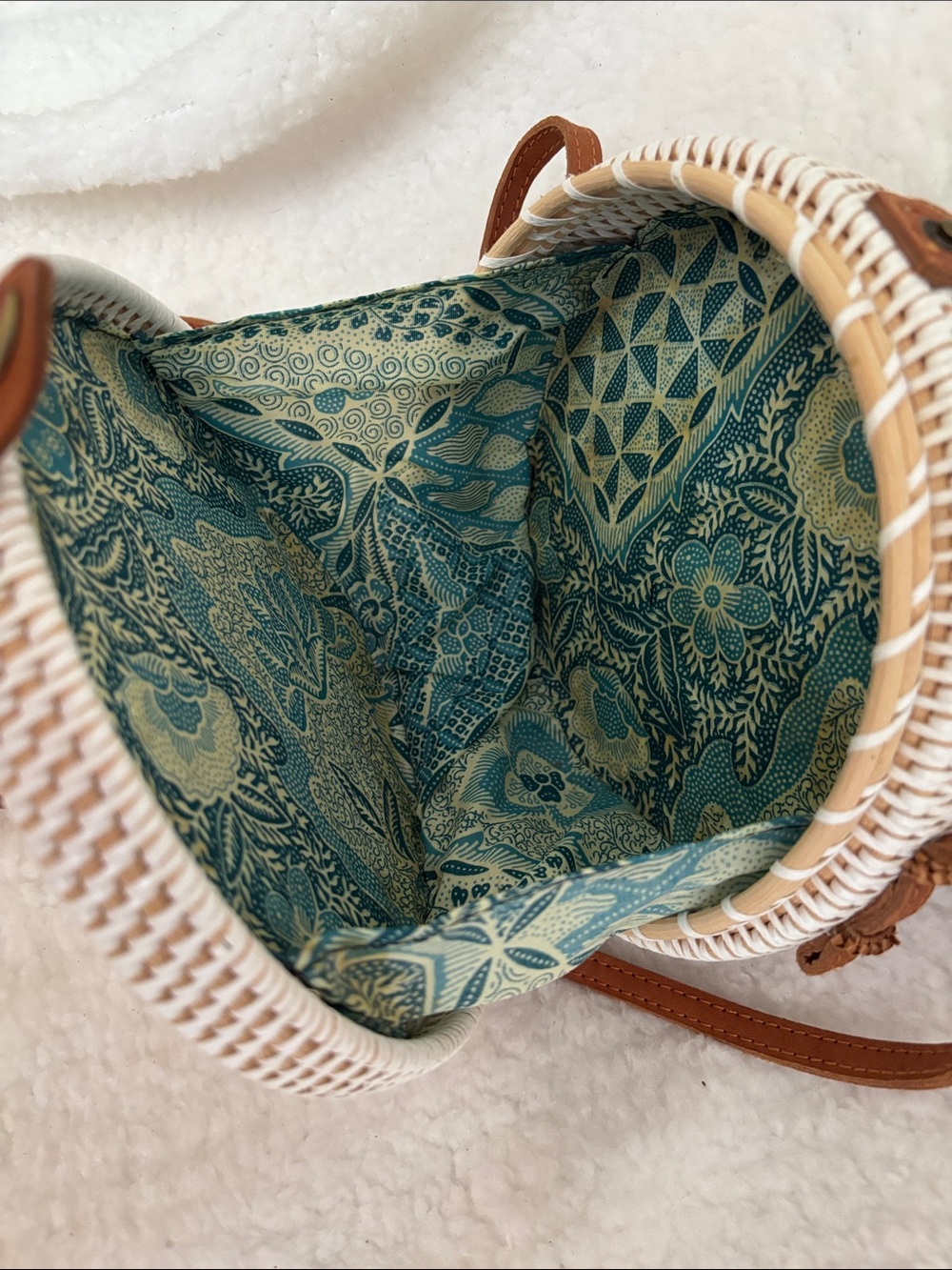 Woven Round Crossbody Bag in White with Tan Strap - Picture 5 of 8